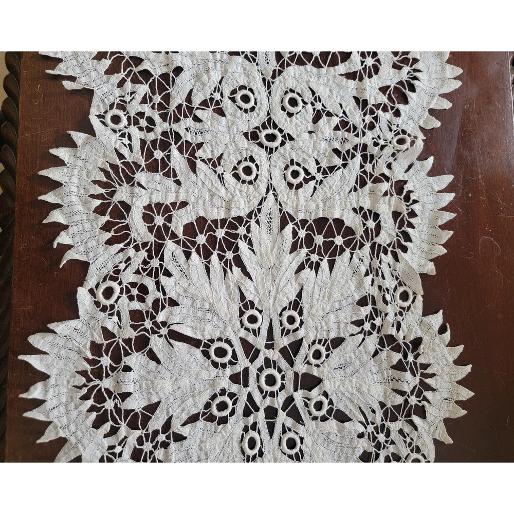 Vintage Handmade Cotton Needle Lace Table Runner - Picture 7 of 16